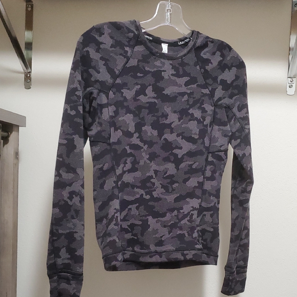 Lululemon Athletica Gray Camo Long Sleeve Sweatshirt Size 6